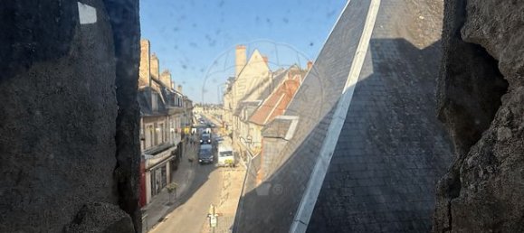 1 chambre Propriété commerciale à La Charité-sur-Loire, France No. 313559 2