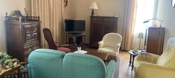 2 bedrooms House in Beaulieu-les-Fontaines, France No. 197532 5