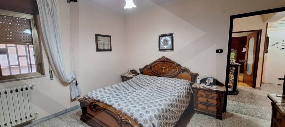 3-Zimmer Gewerbliche Immobilie in Naples, Italy, Nr. 34484 12
