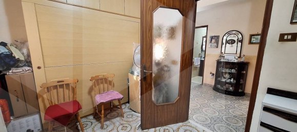 3-Zimmer Gewerbliche Immobilie in Naples, Italy, Nr. 34484 23