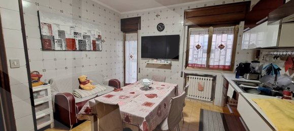 3-Zimmer Gewerbliche Immobilie in Naples, Italy, Nr. 34484 16