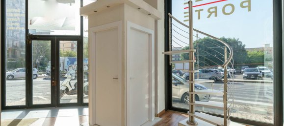 2غرفة عقار تجاري في Catania, Italy رقم 154303 7