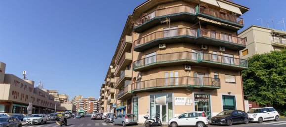 2غرفة عقار تجاري في Catania, Italy رقم 154303 28