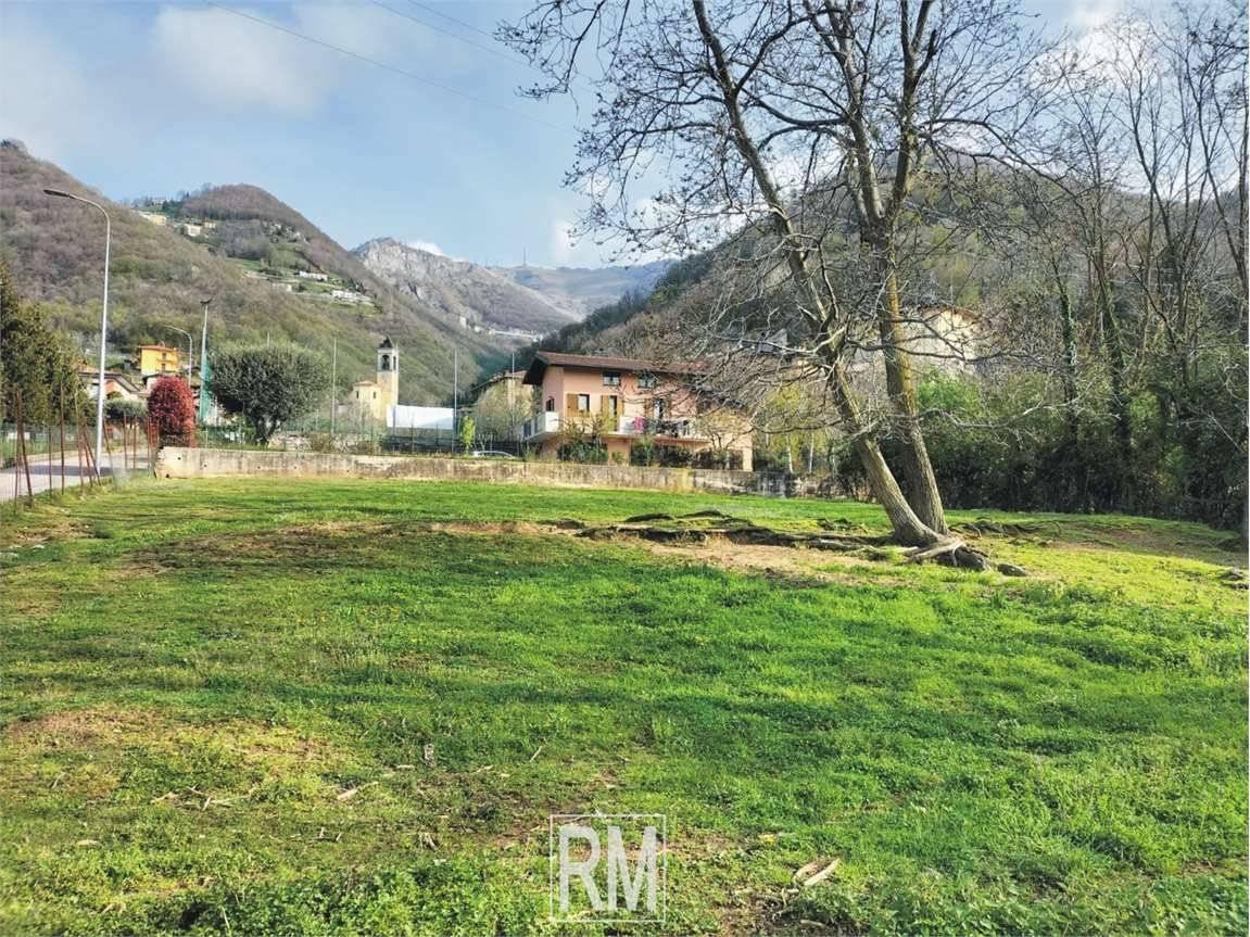 Terreno en Palazzago, Italy 1200 m² No. 32412