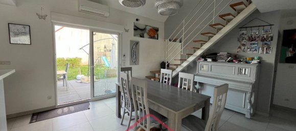 Дом с 4 спальнями в Пюизо, Франция № 281828 8