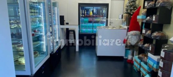 1-salle Propriété commerciale à Rome, Italy No. 9317 3