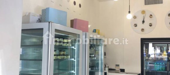 1-salle Propriété commerciale à Rome, Italy No. 9317 10