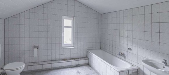 18 rooms House in Tuttlingen, Germany No. 18558 9