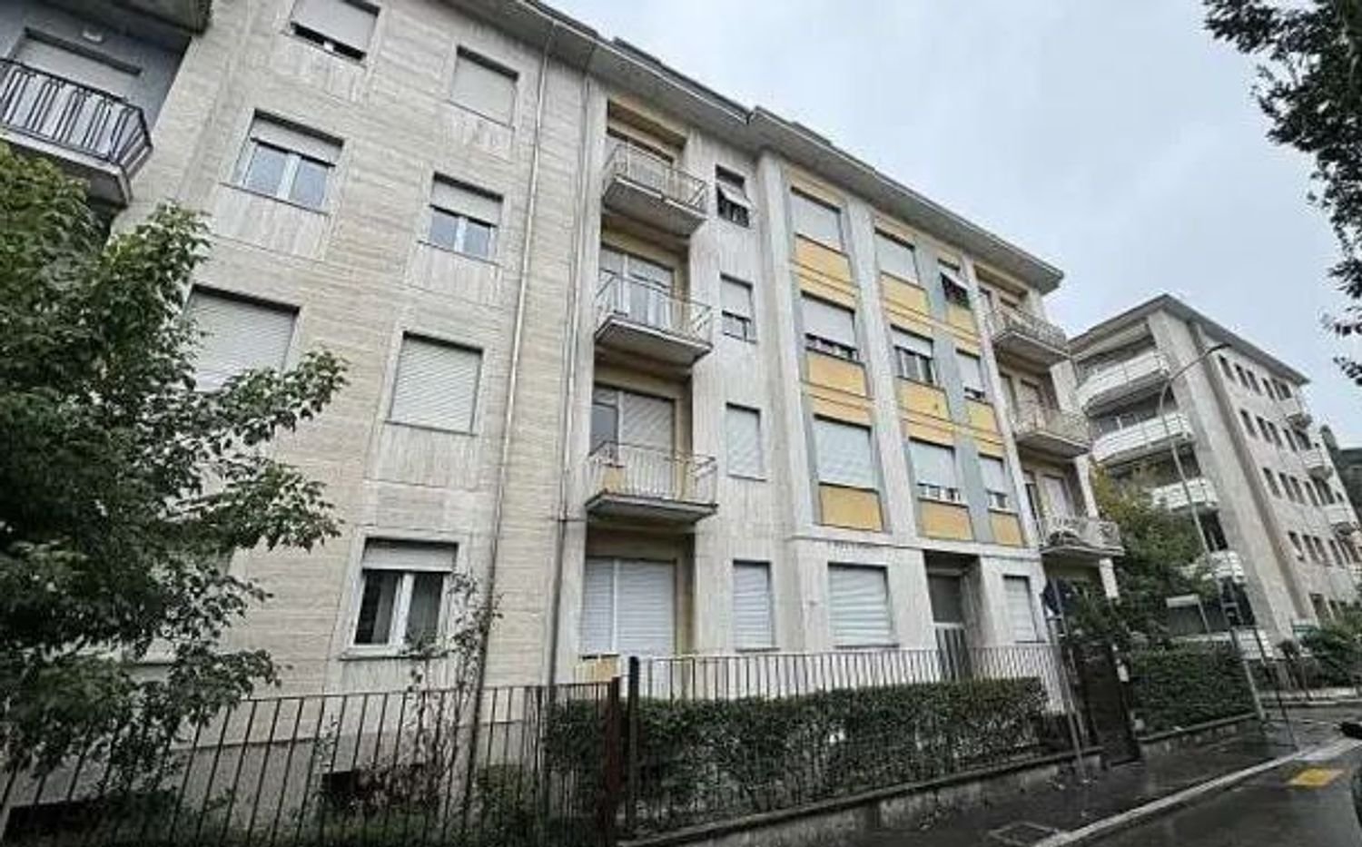 Apartamento de 2 habitaciónes en Legnano, Italy No. 189232