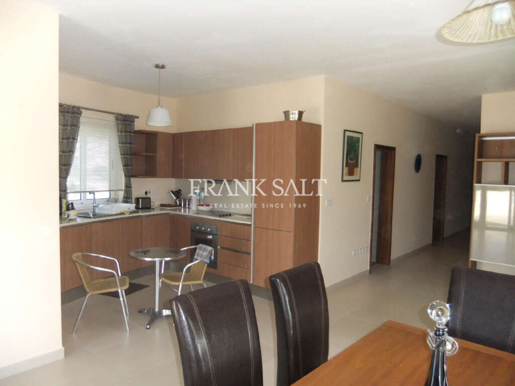 Квартира с 3 спальнями в Сент-Джулианс, Мальта № 469