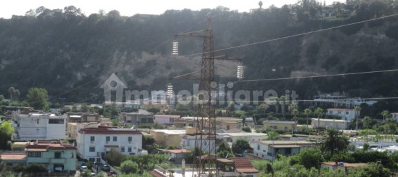 Квартира с 3 спальнями в Поццуоли, Италия № 276542 4