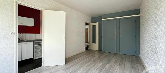 Studio in Troyes, France, Nr. 300527 3