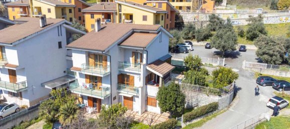 Дуплекс с 5 комнатами в Ренде, Италия № 25484 10