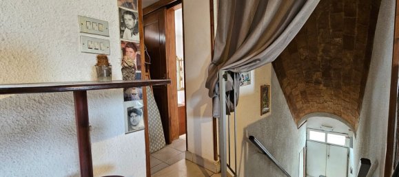 Квартира с 3 спальнями в Реджелло, Италия № 379043 5