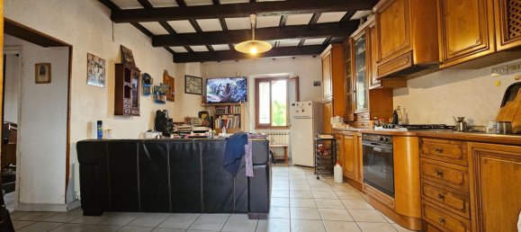 Квартира с 3 спальнями в Реджелло, Италия № 379043 10