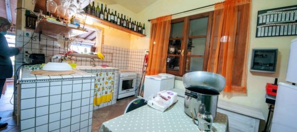 4 bedrooms House in Chianni, Italy No. 232561 10