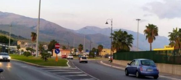 Apartamento de 4 habitaciónes en Gaeta, Italy No. 170538 24