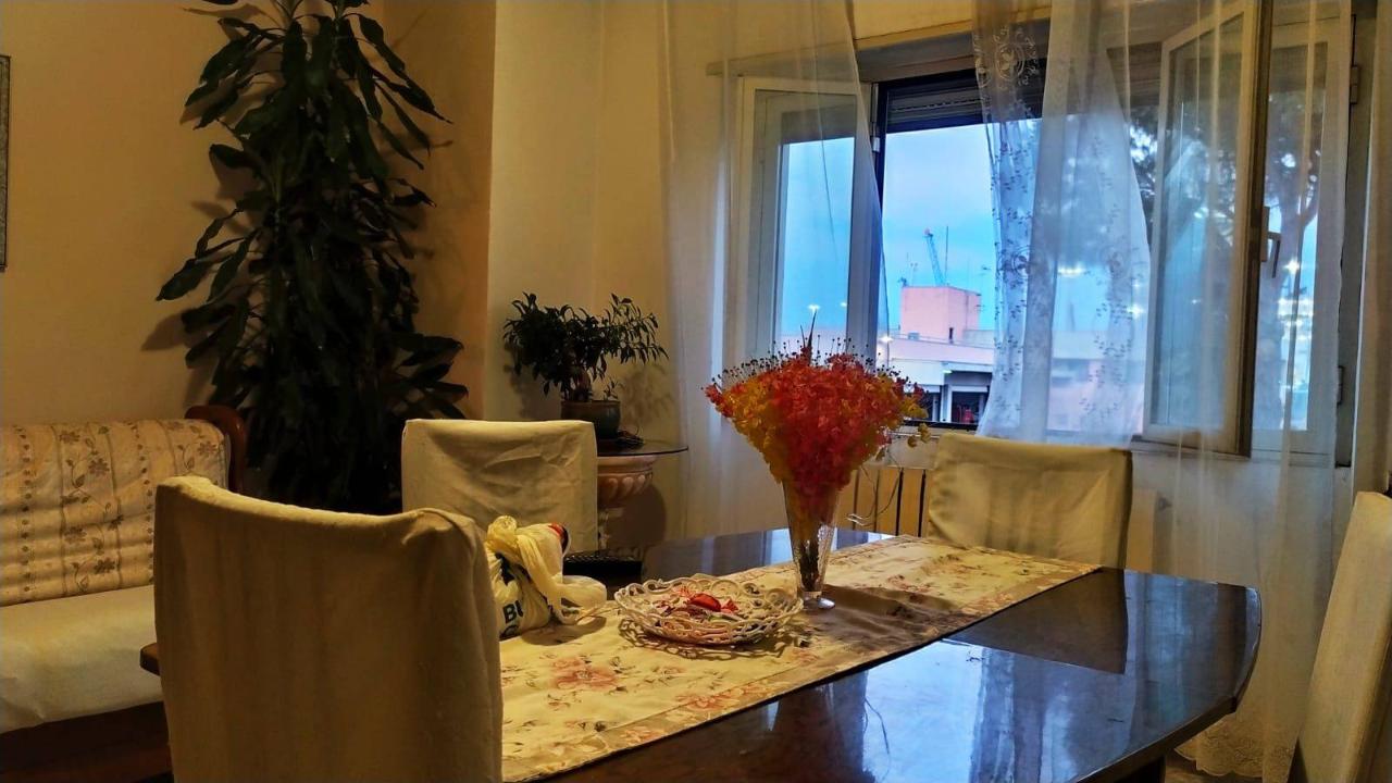Apartamento de 4 habitaciónes en Gaeta, Italy No. 170538