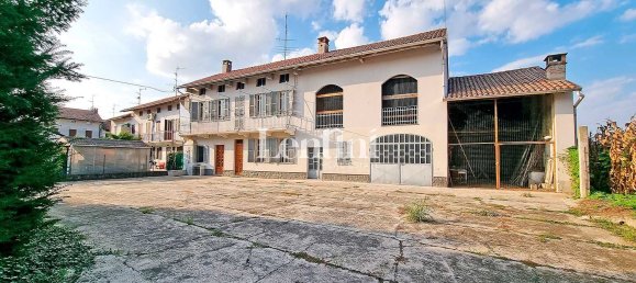 6 rooms House in Balzola, Italy No. 79404 3