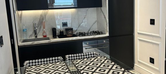 Квартира с 4 спальнями в Бари, Италия № 370887 2