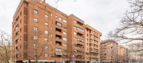  مرآب في Chartered Community of Navarre, Spain 14متر مربع رقم 173652 7