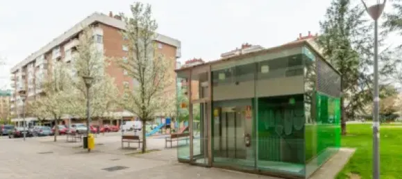  مرآب في Chartered Community of Navarre, Spain 14متر مربع رقم 173652 5