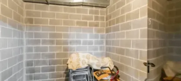  مرآب في Chartered Community of Navarre, Spain 14متر مربع رقم 173652 6