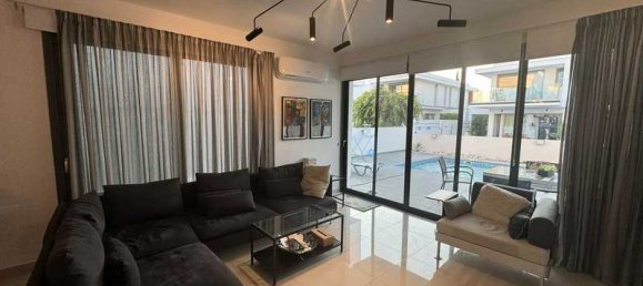 3 Schlafzimmer Gewerbliche Immobilie in Larnaca, Cyprus, Nr. 20230 5