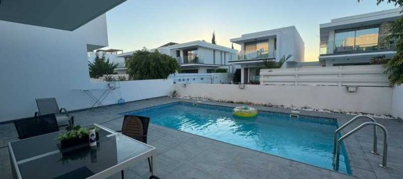 3 Schlafzimmer Gewerbliche Immobilie in Larnaca, Cyprus, Nr. 20230 4