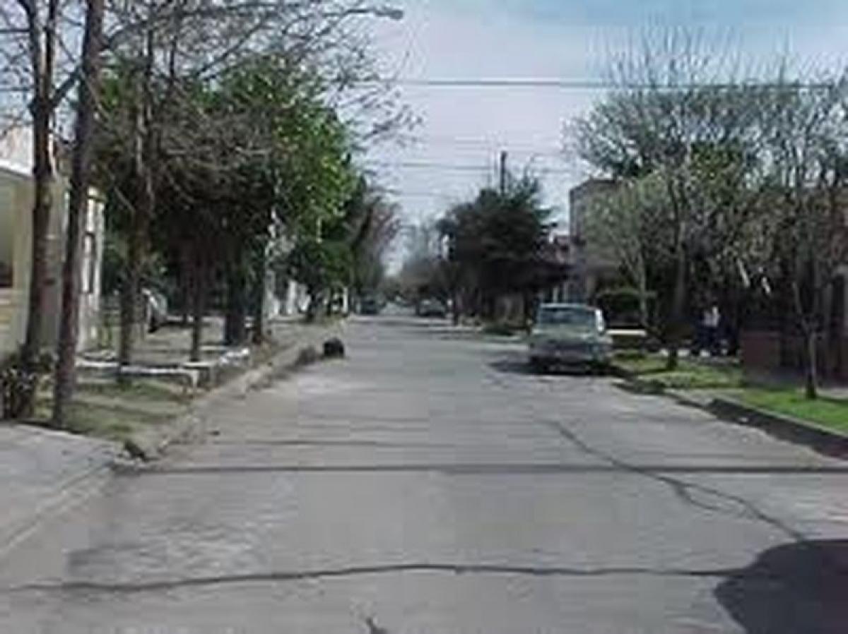  Land in Vicente Lopez, Argentina No. 46421