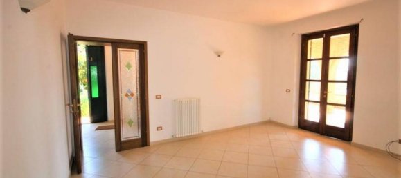 2 bedrooms Villa in Suvereto, Italy No. 1501 12