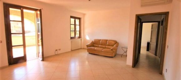 2 bedrooms Villa in Suvereto, Italy No. 1501 5