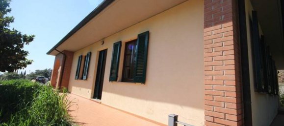 2 bedrooms Villa in Suvereto, Italy No. 1501 4