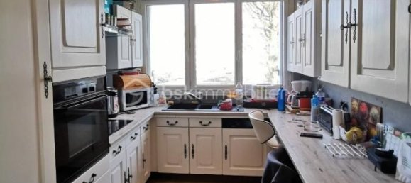 2 bedrooms Apartment in Saint-Cyr-sur-Loire, France No. 254511 3