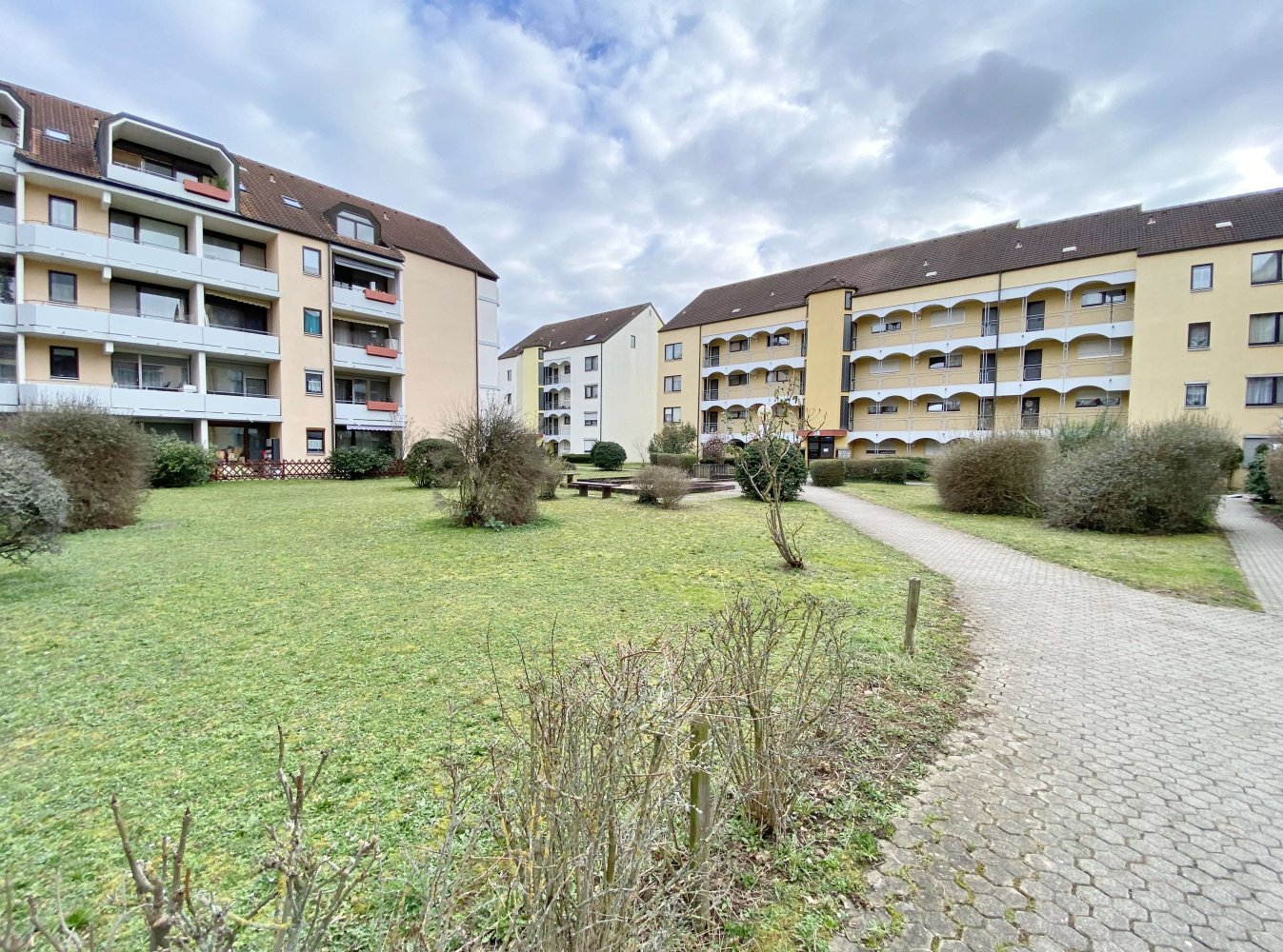 Studio à Esslingen, Germany No. 32737