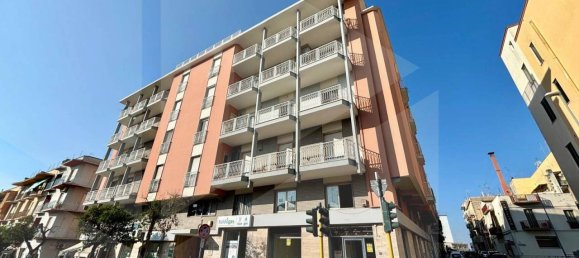 4-salle Propriété commerciale à Matera, Italy No. 27656 2