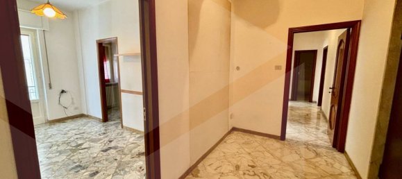 4-salle Propriété commerciale à Matera, Italy No. 27656 6