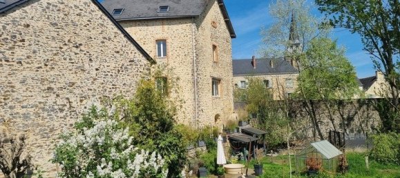 4 bedrooms House in Chemere-le-Roi, France No. 195996 25