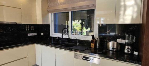 4 Schlafzimmer Villa in Agios Tychonas, Cyprus, Nr. 18760 3