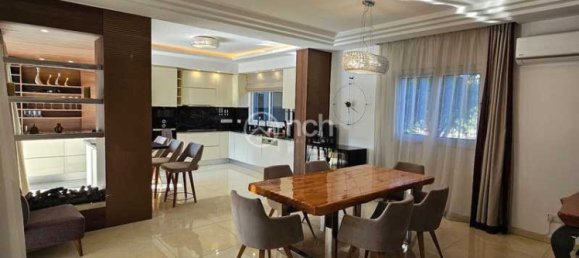 4 Schlafzimmer Villa in Agios Tychonas, Cyprus, Nr. 18760 5