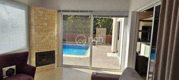 4 Schlafzimmer Villa in Agios Tychonas, Cyprus, Nr. 18760 10