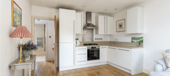 2 bedrooms Apartment in London, United Kingdom No. 3786 2