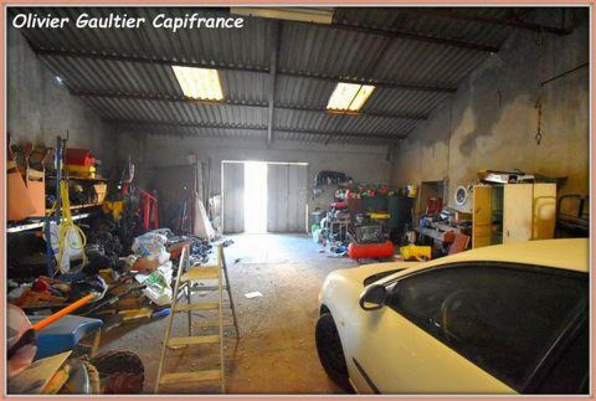 Laden in Carcassonne, France 154m², Nr. 20982