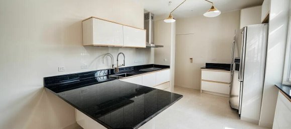 Квартира с 4 спальнями в Орлеан, Франция № 210777 5