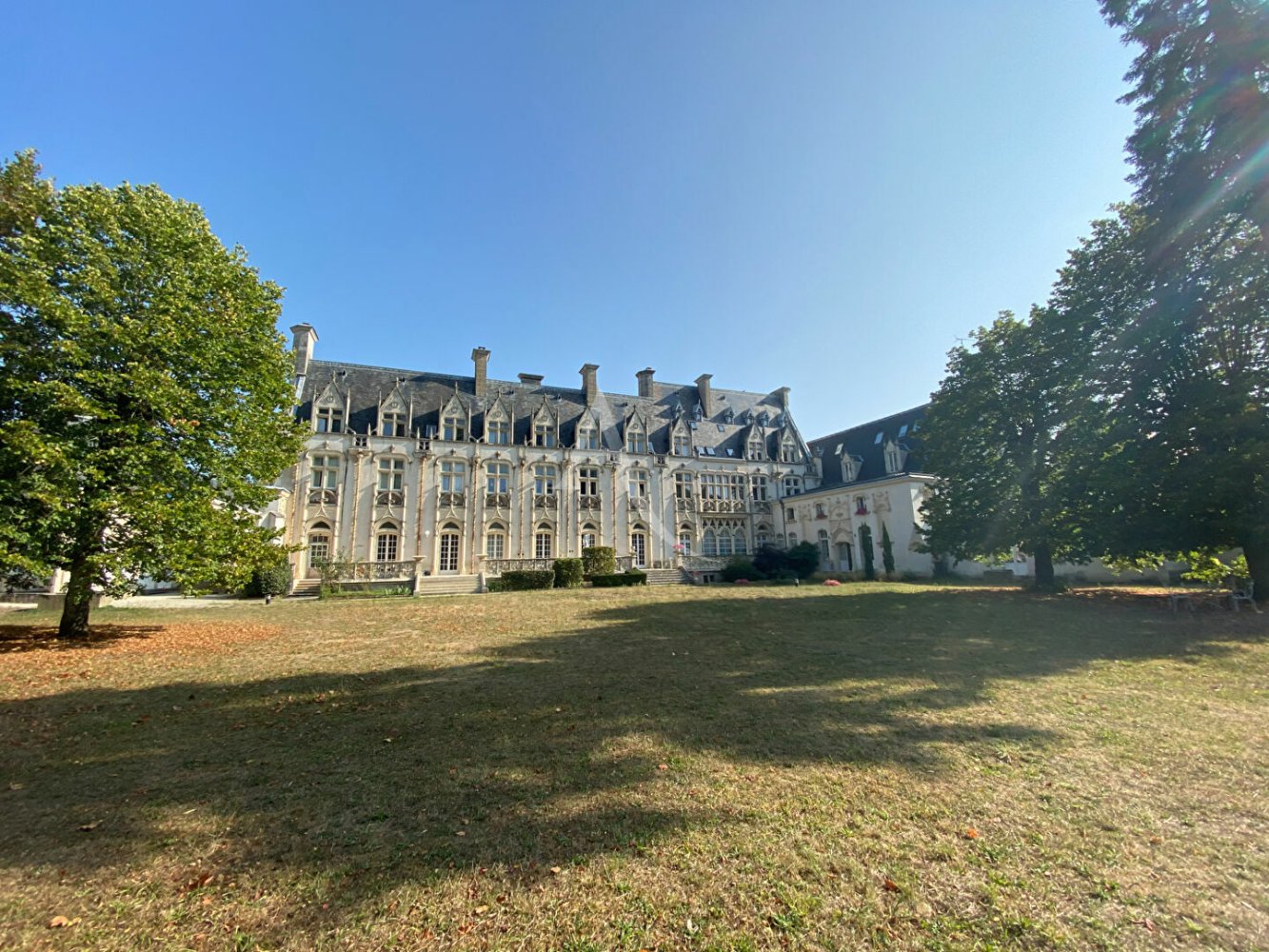 Квартира с 4 спальнями в Орлеан, Франция № 210777