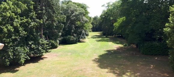 Квартира с 4 спальнями в Орлеан, Франция № 210777 3