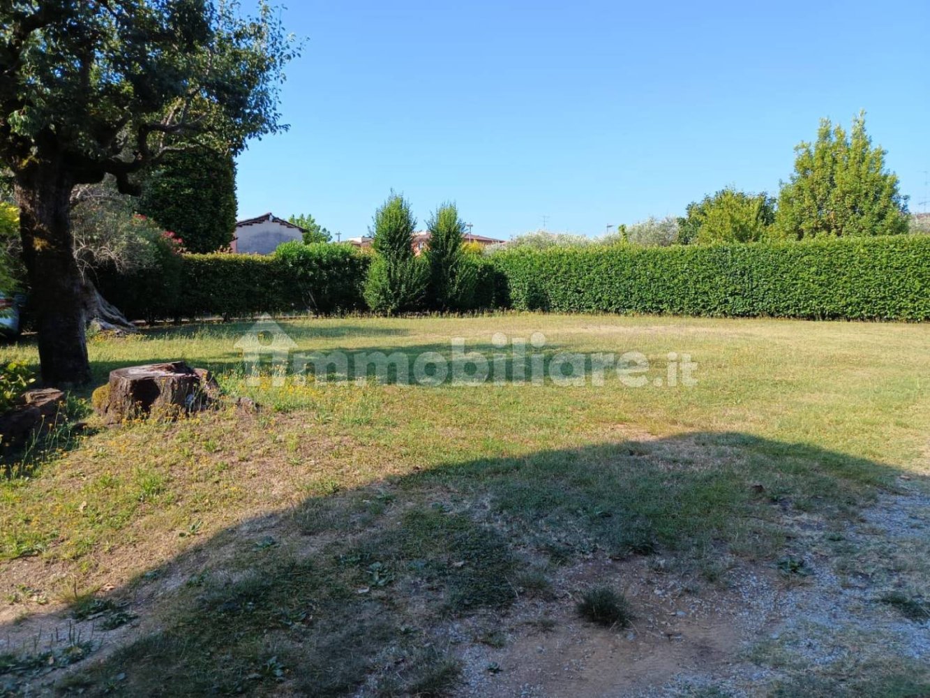  قطعة أرض في Manerba del Garda, Italy 850متر مربع رقم 302067