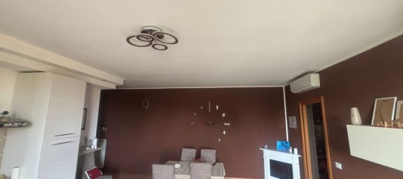 3 rooms Apartment in Stradella, Italy No. 332716 3