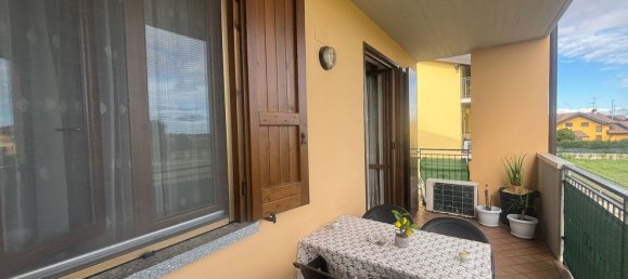 3 rooms Apartment in Stradella, Italy No. 332716 7