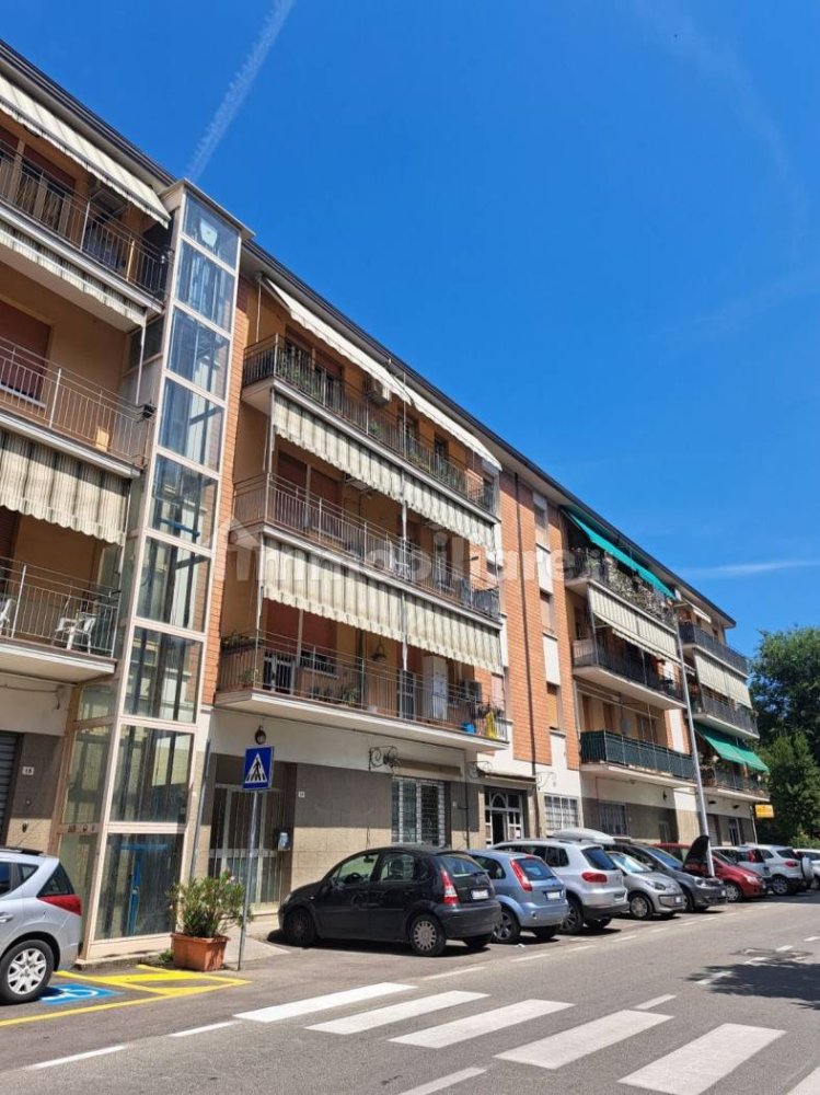 1 room Commercial property in San Lazzaro di Savena, Italy No. 156623